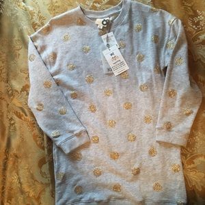 Crewneck sweat shirt